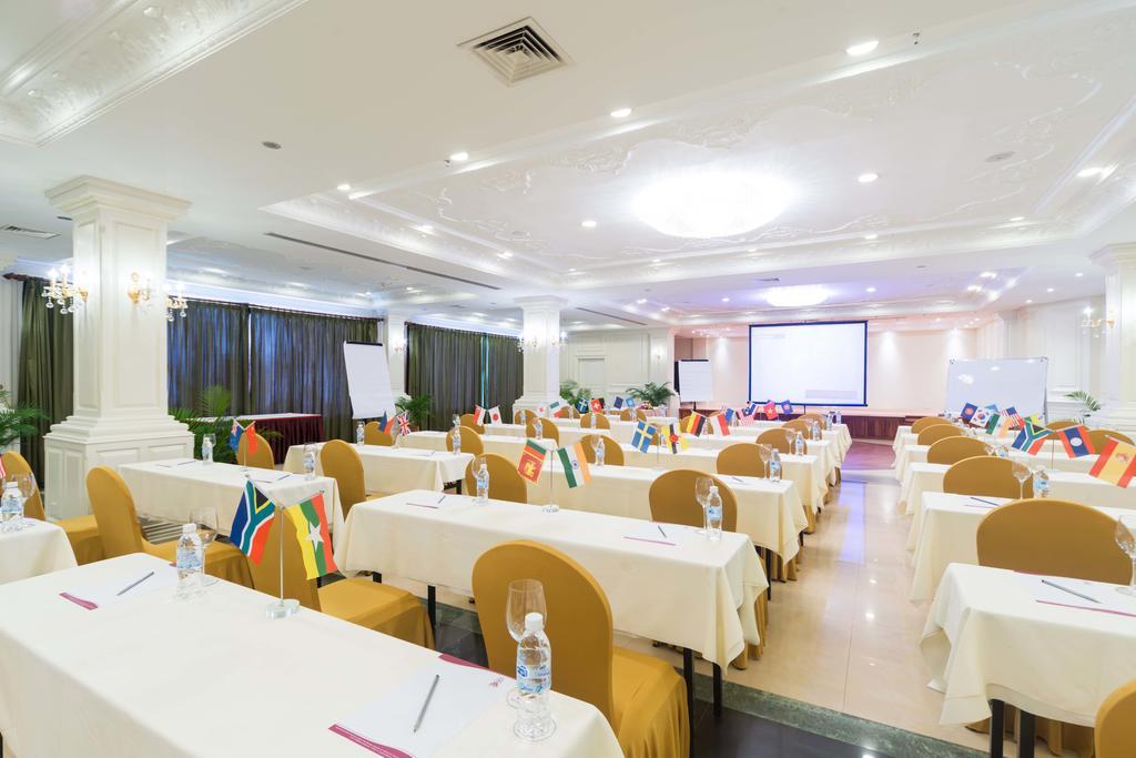 Regency Angkor Hotel Siem Reap Exterior photo